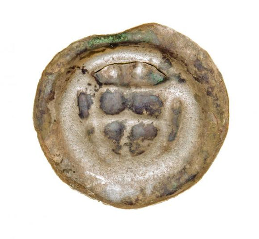 Brakteat 1307-1318 Zakon Krzyżacki Tarcza z krzyżem i kulami